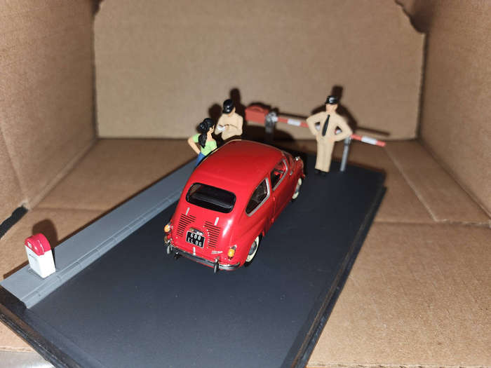 Fiat 60at Border Post "Mini Diarama"  (1:43)