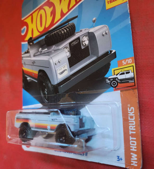 Hotwheels "Land Rover"