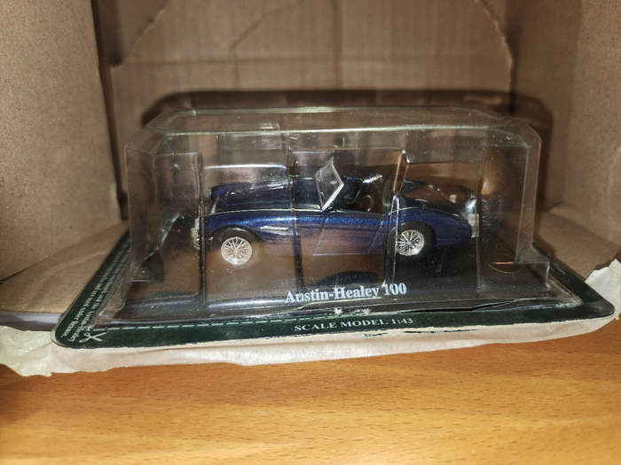 Austin Healey 100 (1:43)
