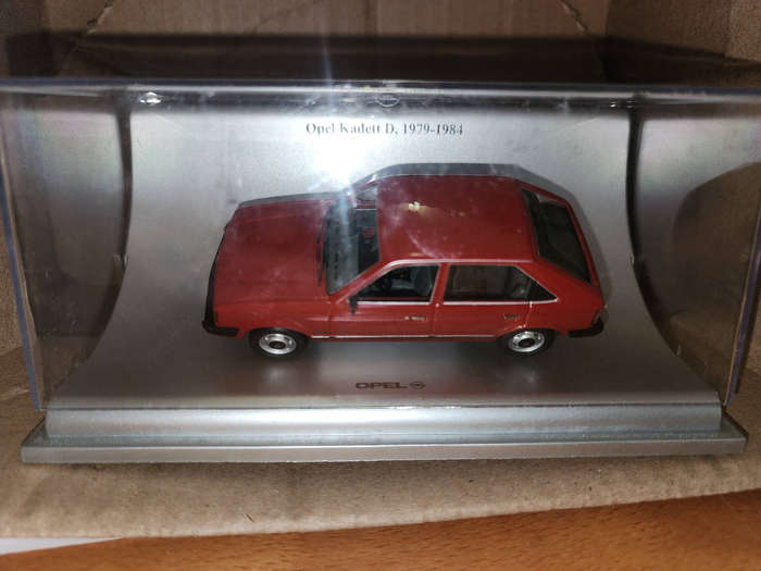 Opel Kadett D (1:43)