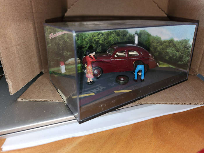 Peugeot 203 "Mini Diarama" 1:43