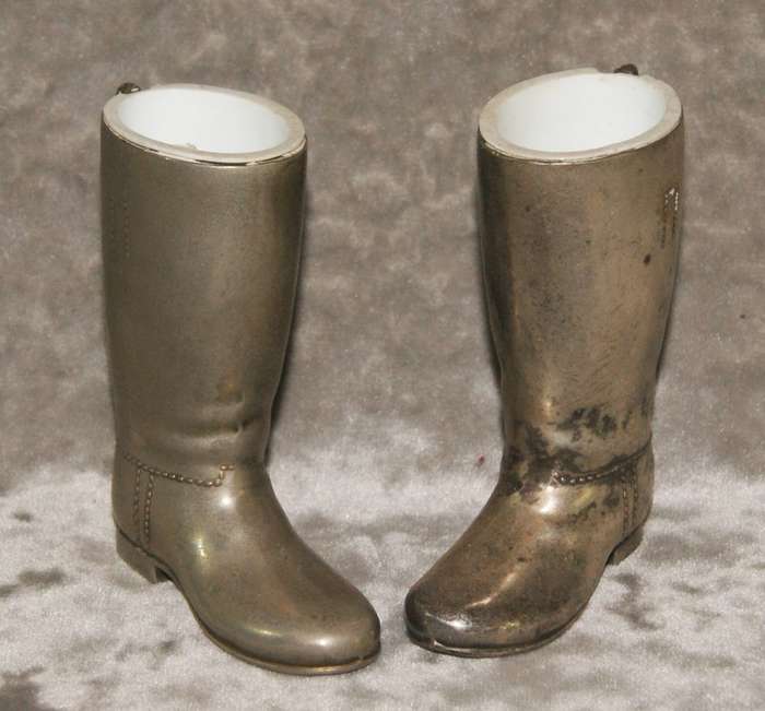 Pair of vintage silver plated tot measure boots 1oz