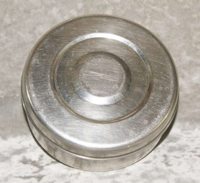 Stainless steel lidded bowl