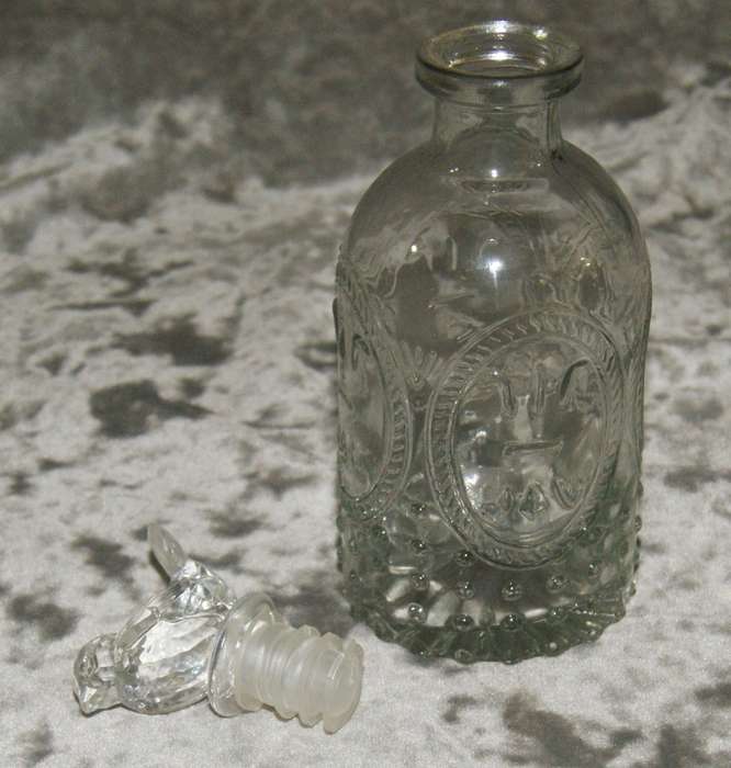 Moulded glass olive oil bottle