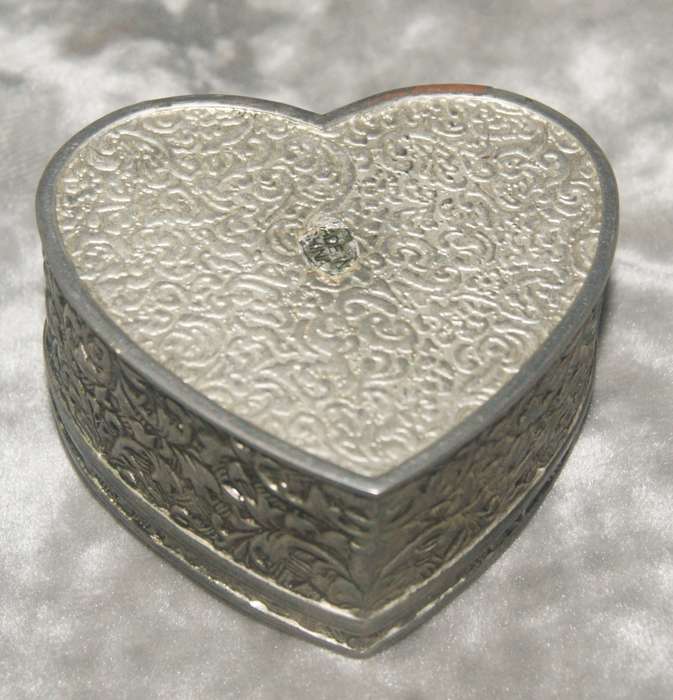 Silver plated high relief heart shaped trinket