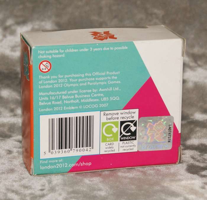 London 2012 official snow storm magnet in original box