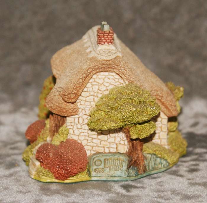 Lilliput Lane "Wight Cottage" in original box