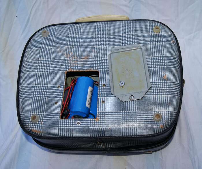 Vintage Teppaz Oscar Suitcase Record Player  Working  Upgraded with Rechargeable Lithium-Ion Batte
