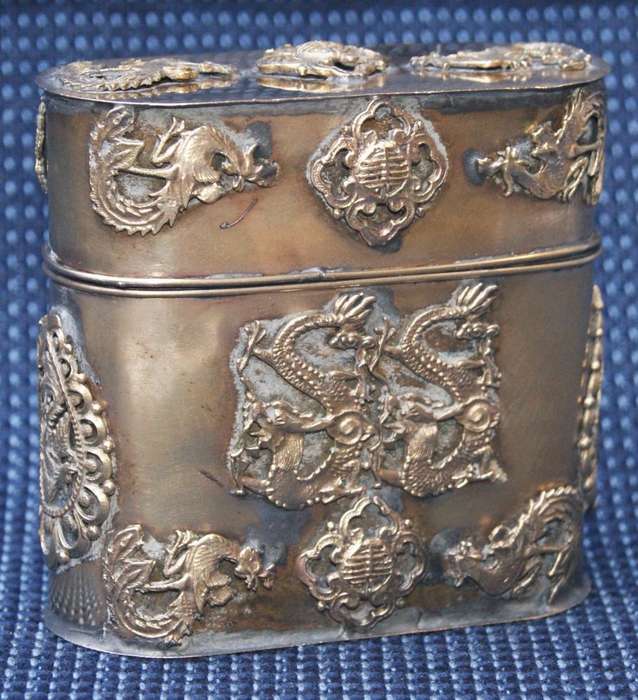 Antique Chinese Wenyin Tobacco/Opium Box  Dragon Motif & Marked Base