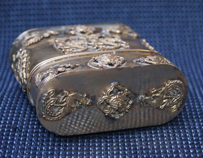 Antique Chinese Wenyin Tobacco/Opium Box  Dragon Motif & Marked Base
