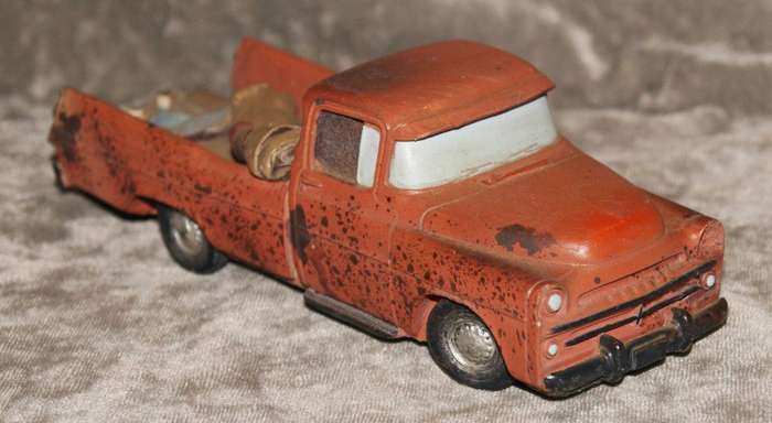 Decorative Vintage Bakkie Statue