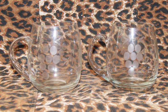 Grape Pattern Beer Mug (2 available, bid per glass)