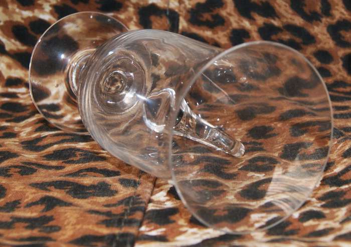 Large Mocha/ Hot Chocolate Glass Mugs (2 available, bid per glass)