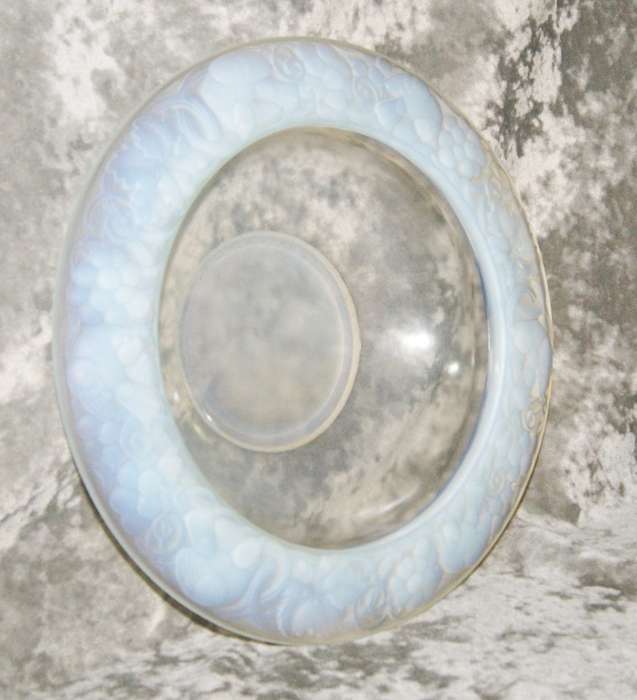 Gorgeous P D Avesn Opalescent Glass Dish
