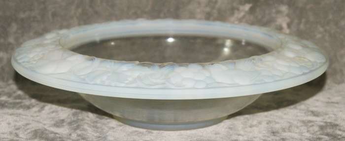 Gorgeous P D Avesn Opalescent Glass Dish