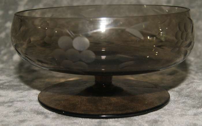12x Vintage grape pattern dessert bowls