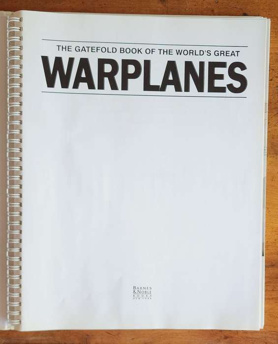 Warplanes 36 Pull-out Gatefolds