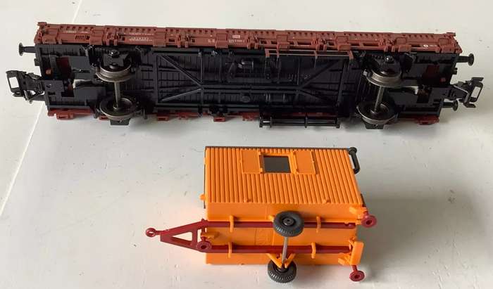 H0gge.1/87 DB 134 mm lowside open goods wagon loaded w buildg.site caravan+rungs Marklin 00753-13