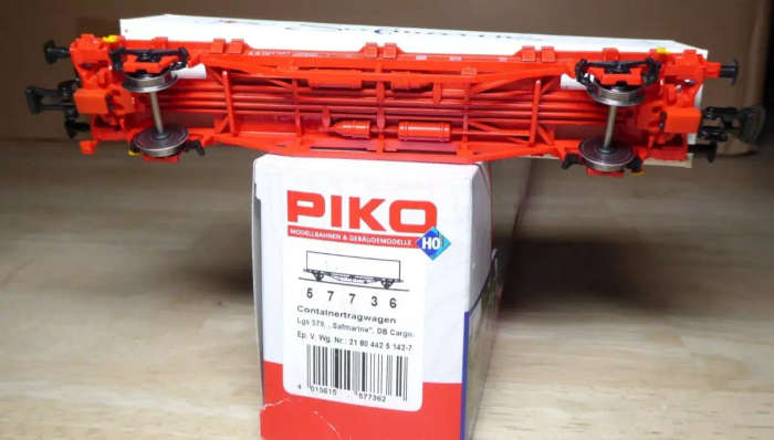 H0 gauge 1/87 150 mm 2-axle 40' Safmarine Container, mint in orig.box Piko 57736