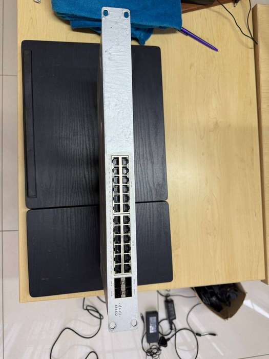  Cisco Meraki MS120-24P  24-Port Gigabit PoE Switch with 4 SFP Uplink Ports