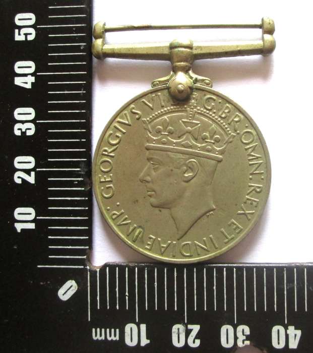 King George WWII 1939 - 1945 Service Medal Name L G Crooke No 241580