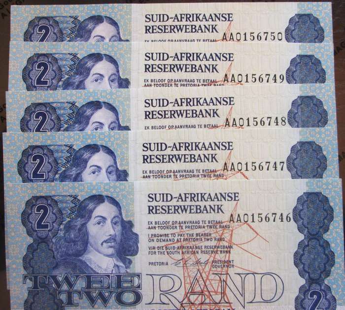 Two Rand Republic of South Africa Serial Nr AA0156746 - AA0156750