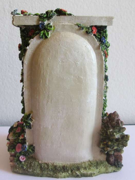 Wall Fountain with Cherub Statue Ornament