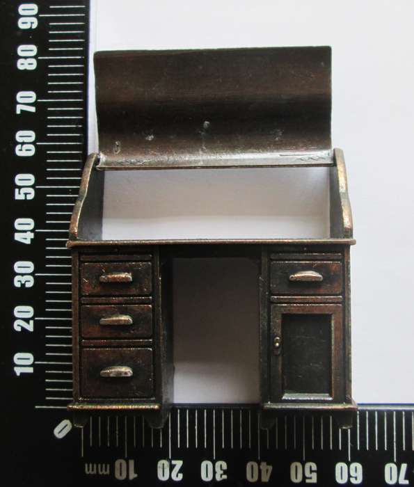 1976 Durham Industries Ing. New York Miniature Doll House Set