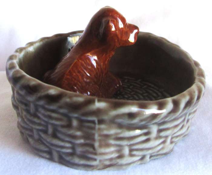 1974 - 1981 Puppy Dishes Wade Red Setter Puppy Lying