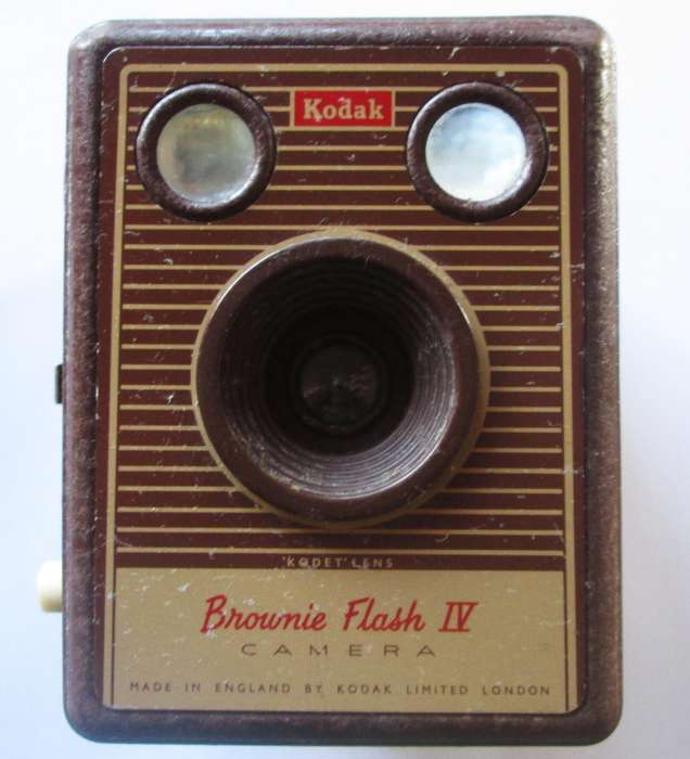 Kodak Brownie Flash IY Camera 1957 - 1960 Made in London
