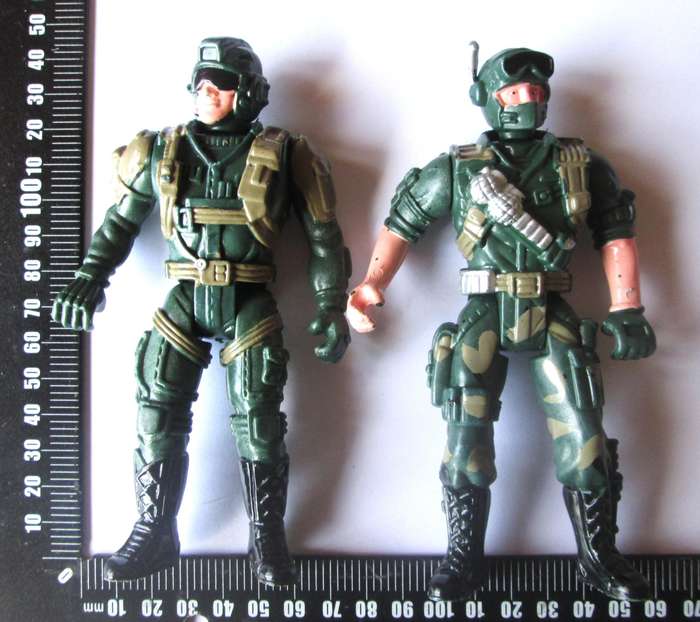 Army Military Action Figures Lot Of 2