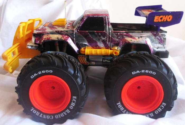 Echo Monster Destroyer Remote Battery Operated Truck