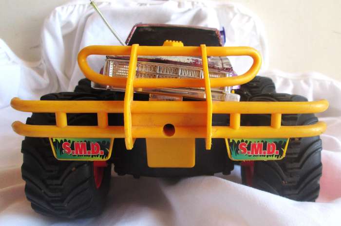 Echo Monster Destroyer Remote Battery Operated Truck
