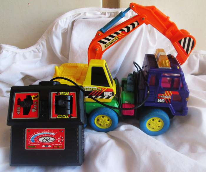 Hip Chang Excavator Battery Operated Remote