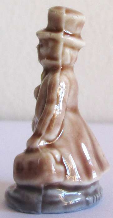 1972 - 1979 Dr Foster Wade Nursery Rhyme Model