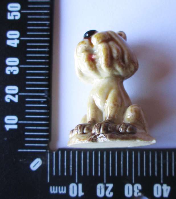 1965 Tigger Balding and Mansell Flintstone Wade Christmas Cracker