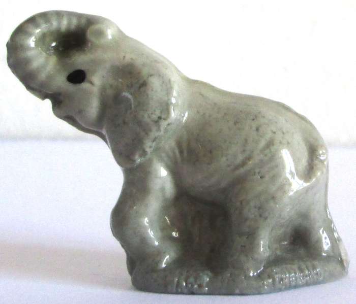 1973 Elephant Wade English Whimsies