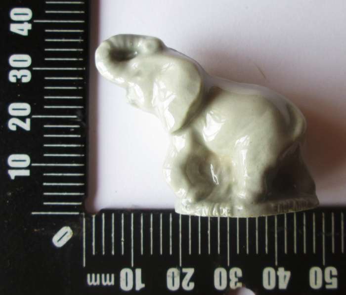 1973 Elephant Wade English Whimsies