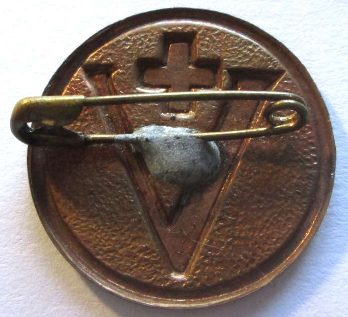V Pin