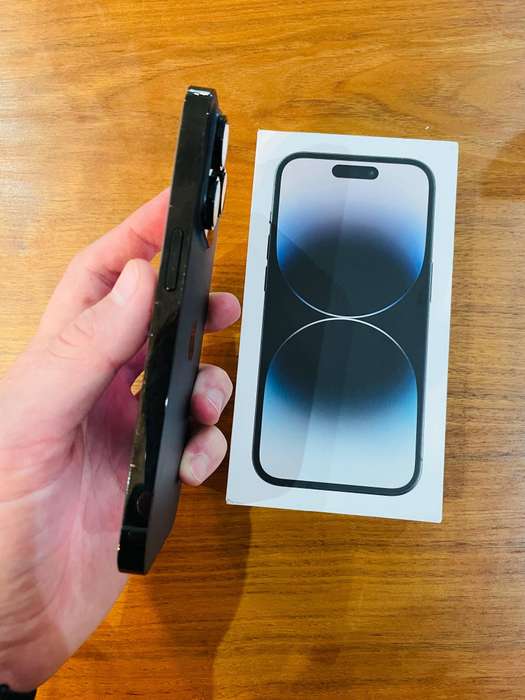 iPhone 14 Pro 256GB with box