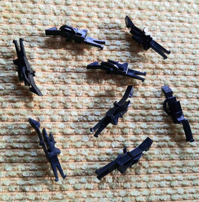 ROCO hO short couplers item no. 40270, 8 x