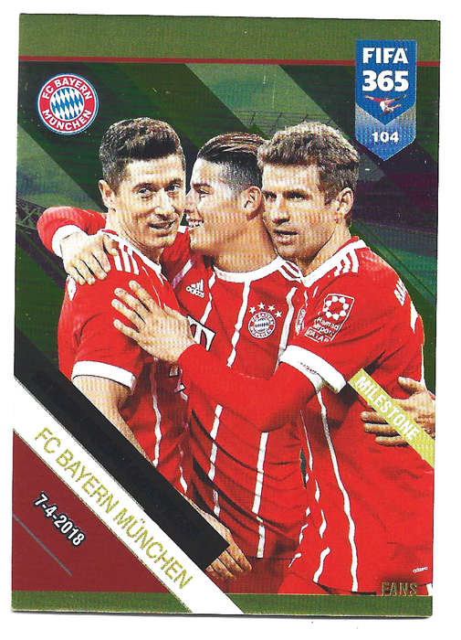 BAYERN MUNCHEN - PANINI FIFA 365 2019 COLLECTION - FOIL `FANS FAVOURITE` TRADING CARD 104