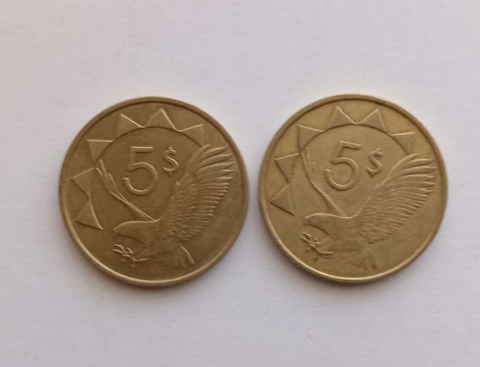 NAMIBIA  - Lot of 2 5 Shilling Coins 1993 - CIRCULATED COINS