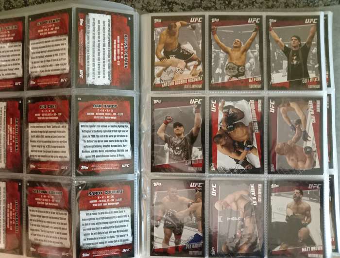 TOPPS UFC 2010 COLLECTION -  COMPLETE 200 TRADING CARD COLLECTION - IN A BINDER
