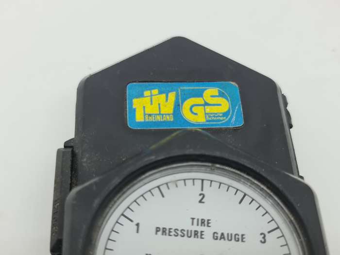 Tyre pressure gauge