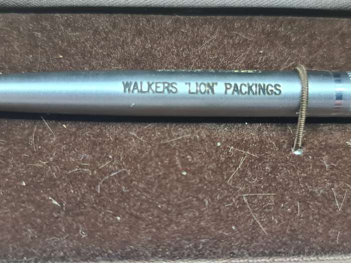 Sheaffer pen in box