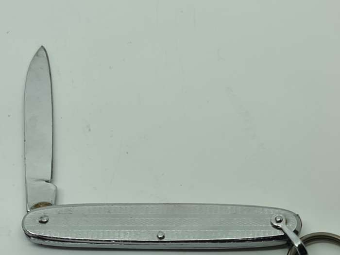 POCKET KNIFE: Stainless steel pocket knife