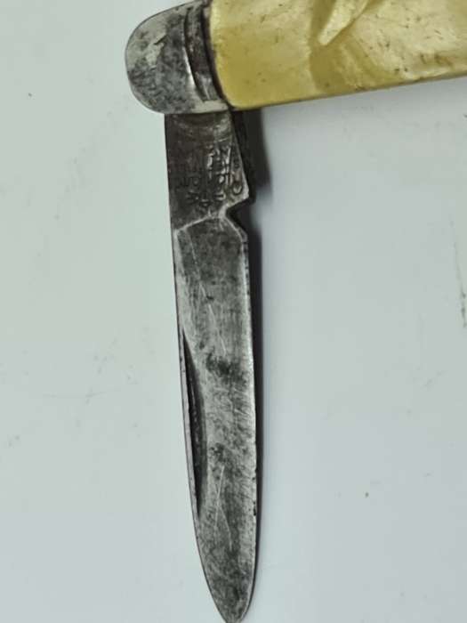 POCKET KNIFE: Small Richardson Folding knife