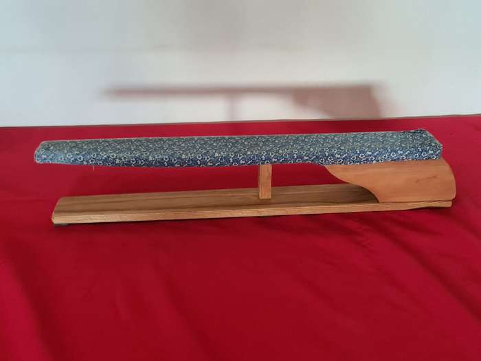 Padded Wooden sleeve iron bord