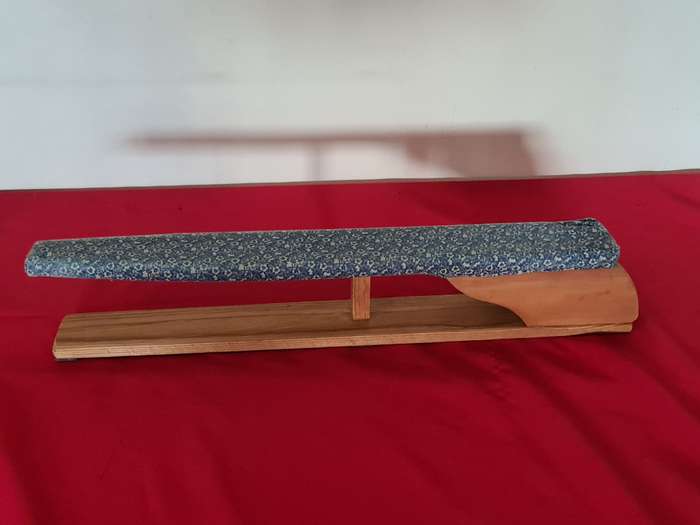 Padded Wooden sleeve iron bord